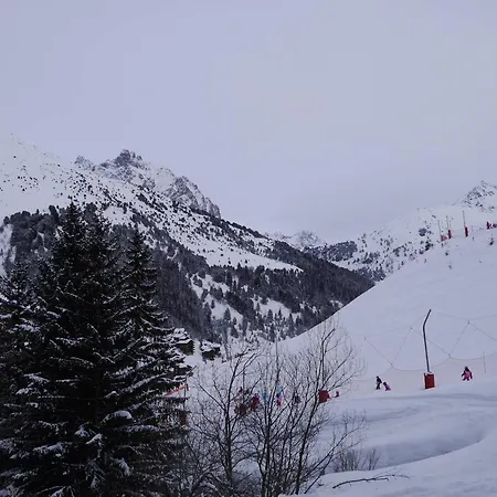 Apartment Bel Avec Balcon, Au Pied Des Pistes A Meribel - Ideal Pour Vos - Fr-1-355-188